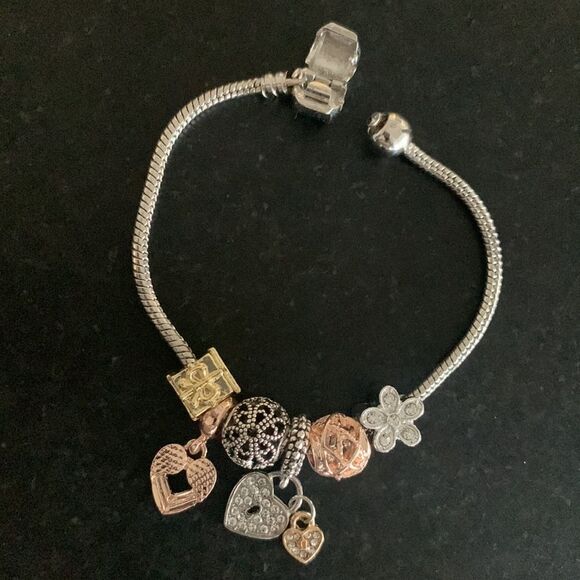 Men’s Mixed Metal Tone Charm Bracelet with Beads, Heart & Flower Charms - Picture 7 of 10